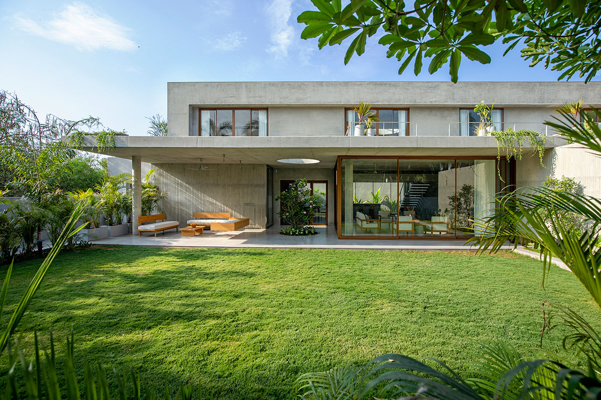 House of Concrete walls